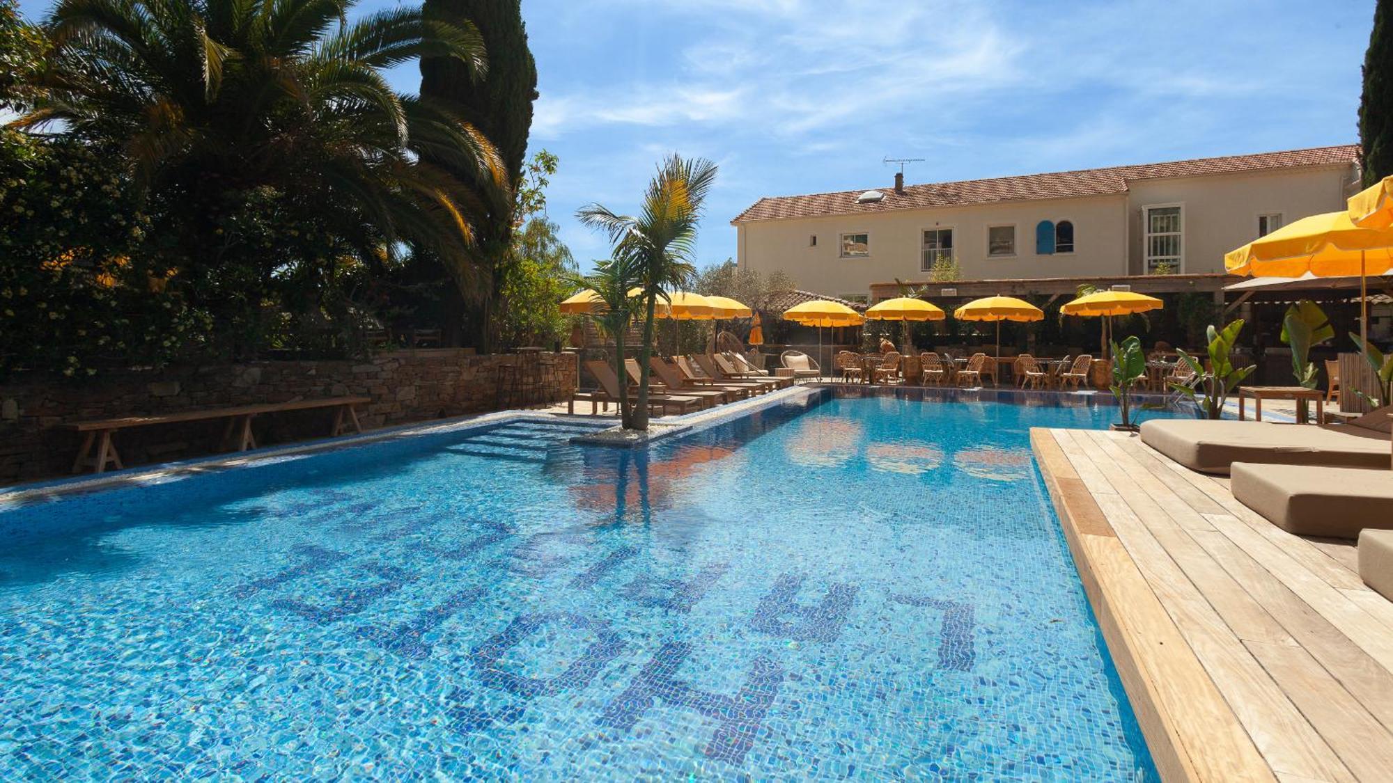 Hôtel La Piscine Le Lavandou Exterior foto